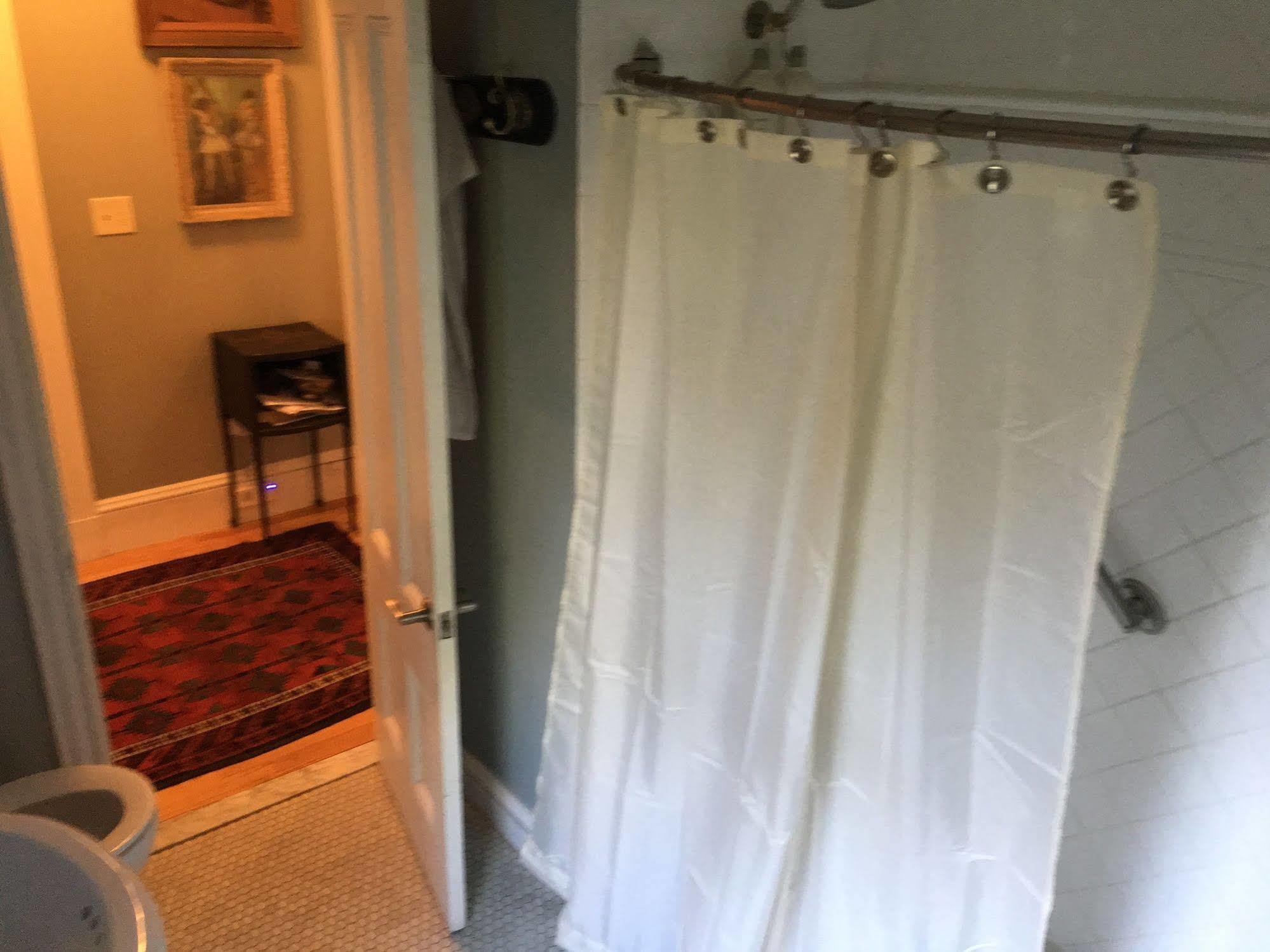 Chez Pat In Cambridge Hotel Екстериор снимка