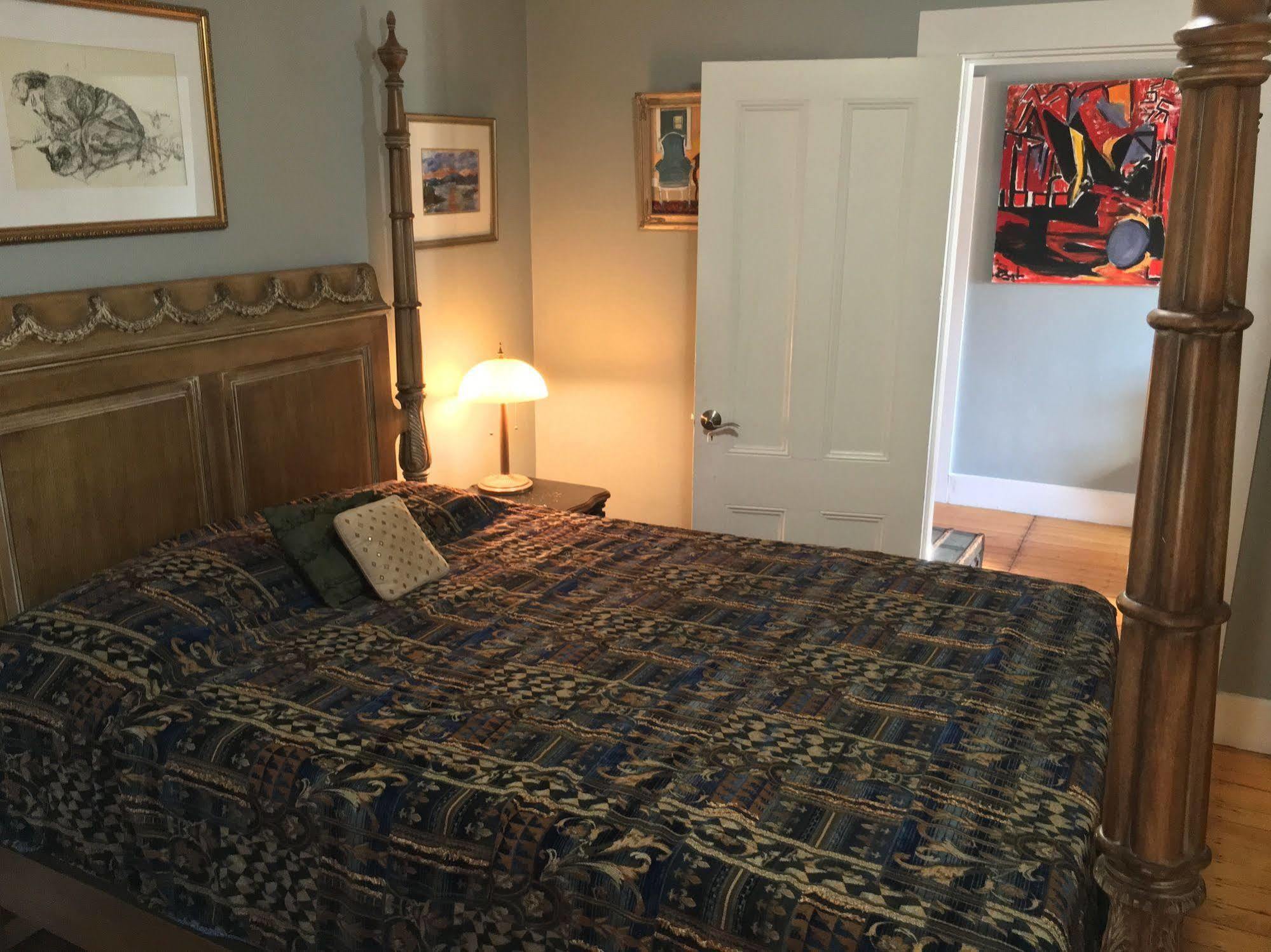 Chez Pat In Cambridge Hotel Екстериор снимка